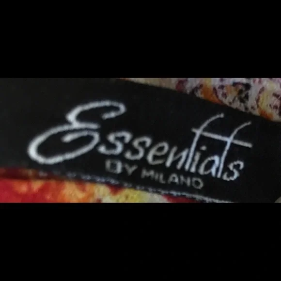 Essentials by Milano crinkle/pleated blouse M - Picture 5 of 5